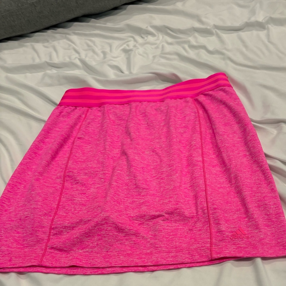 Women’s Adidas golf/tennis skirt size S Pink